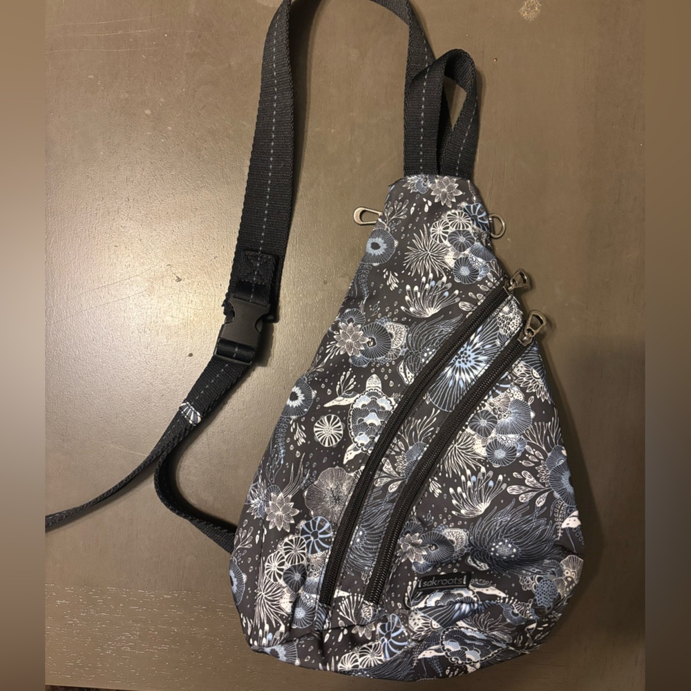 The Sak Sakroots On the Go Sling Backpack